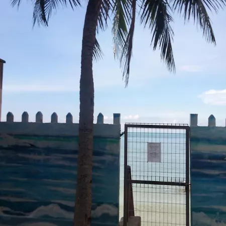 Pd Seaview Corus Paradise Lagoon Port Dickson Exterior photo